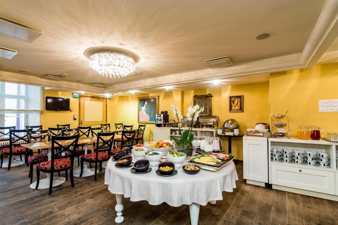 Meriton Old Town Garden Hotel Talin Exterior foto
